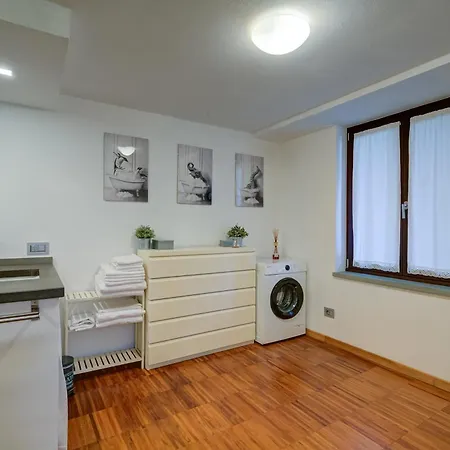 La Buca - - Elegant Apartment, 150 Sq M - Private Covered Parking - Private Terrace - Just 1500 Mt From Downtown Daire *