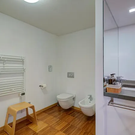 Daire La Buca - - Elegant Apartment, 150 Sq M - Private Covered Parking - Private Terrace - Just 1500 Mt From Downtown